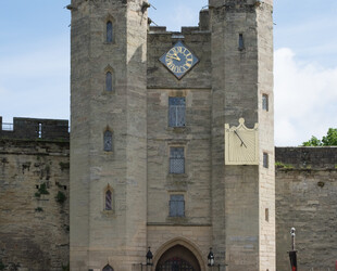 WARWICK CASTLE LODGINGS